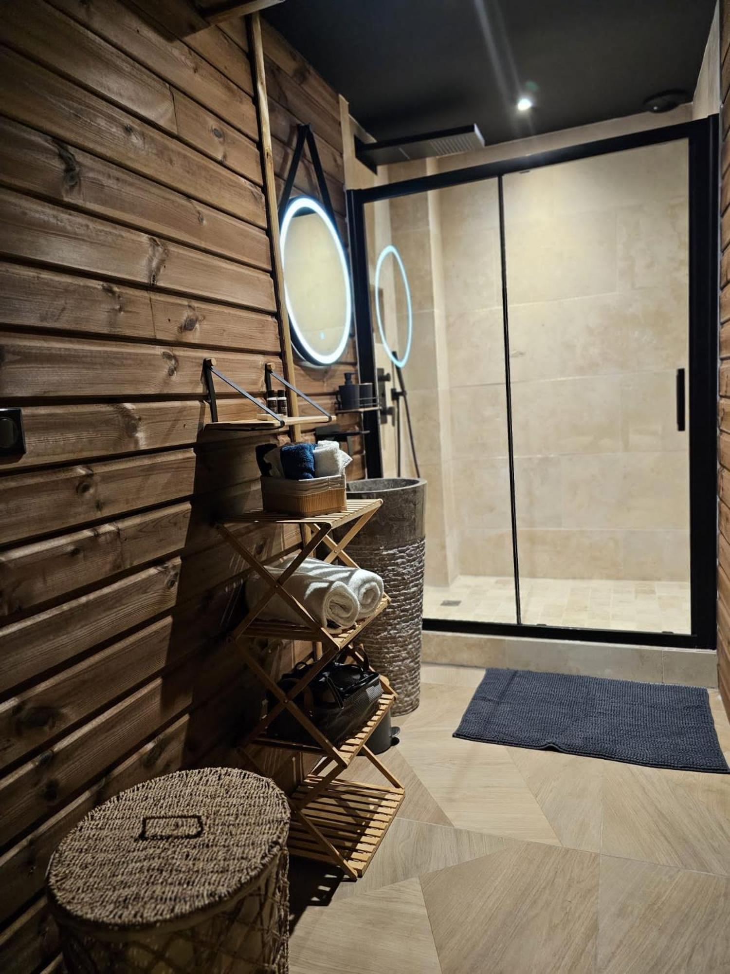 Le Chalet Loft Spa Calais Ngoại thất bức ảnh